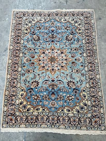 null Tres fin et original Naïn habibian. Iran, Époque du Shah, Vers 1965
Tapis en...