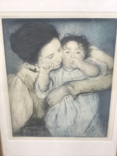  Mary CASSATT (1844-1926)
Motherhood
Lithograph signed lower right
28 x 24cm (framed... Gazette Drouot