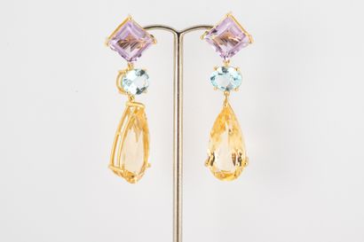 null Pair of 9k yellow gold and silver (vermeil) earrings including a square amethyst,...