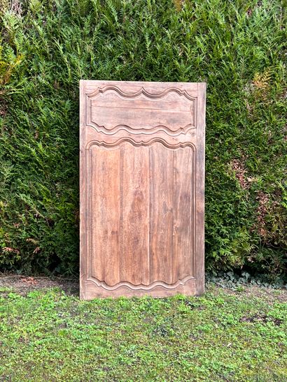 null Important panel of molded oak woodwork with three reserves.
Late 18th, early...