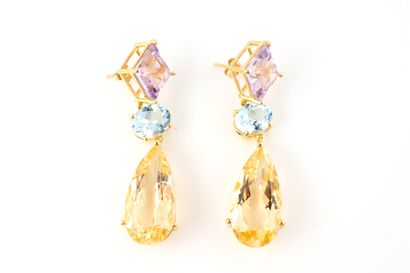 null Pair of 9k yellow gold and silver (vermeil) earrings including a square amethyst,...