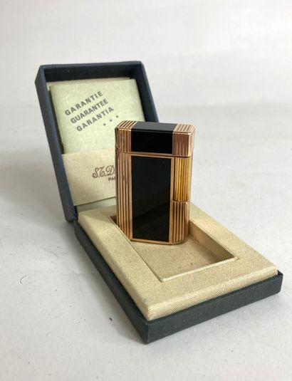 DUPONT lighter in gold plated and Chinese...