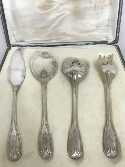 null OLIER and CARON 
Silver hors d'oeuvre set with monogrammed thread-shell decoration....