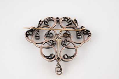 null 18k yellow gold and silver brooch with openwork interlacing design scratched...