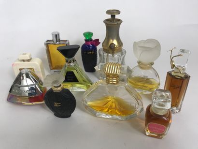 Lot of perfumes and miniatures of which MAUBOUSSIN,...