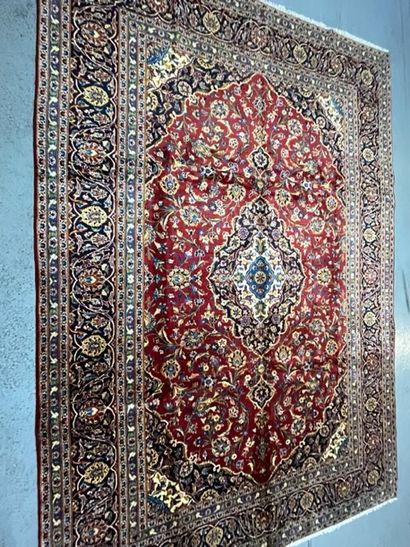 null Important Kachan kork
Iran, About 1975
Size : 350 x 256 cm
Velvet carpet in...