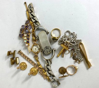 null Lot of costume jewelry including a silver bracelet monogrammed A.C (weight:...