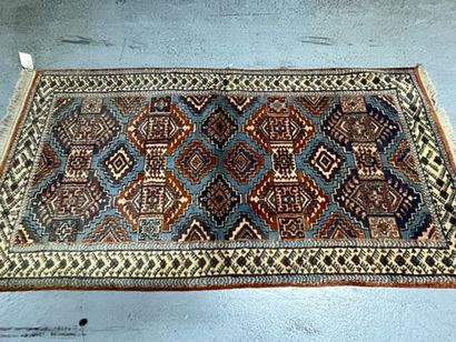 null Kars. Kazak
South Caucasus, Turkey, About 1970
Dimensions : 194 x 102 cm
Wool...