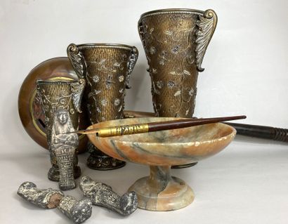 null Important lot including a circular hard stone bowl, a set of three modern ouchebtis,...