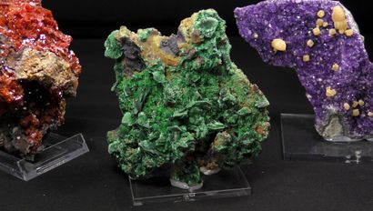 null Lot of colored minerals with an Amethyst and yellow calcite from Uruguay, a...