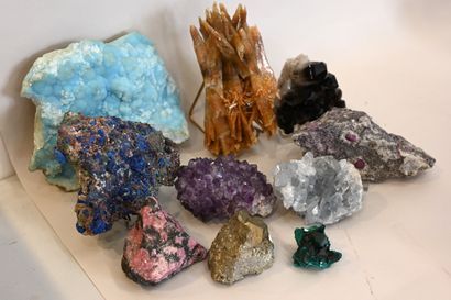 null Batch of minerals including Dioptase