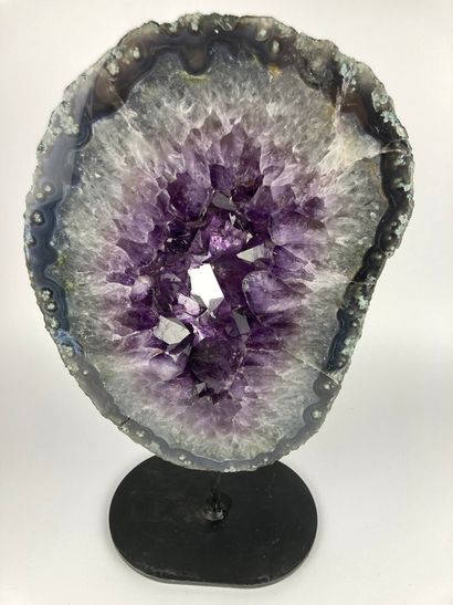 null Amethyst Agate
Plate polished on both sides, presented on a fixed metal support.
Dimensions...