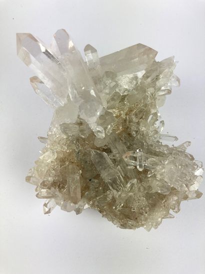 Cristal de roche
Joli groupe de cristaux...