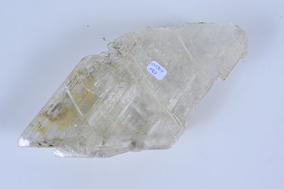 null Gypsum crystal with sulfur inclusions
Sicily, Italy