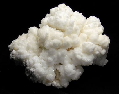 null Duo of Mexican carbonates, composed of a white ball aragonite of 21 x 15cm and...