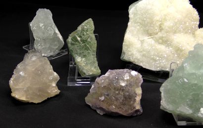 null Set of 7 fluorites from Fonsante, Var, which perfectly illustrates the diversity...
