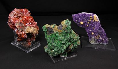Lot de minéraux colorés avec une Améthyste...