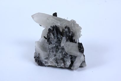 null Cristaux de quartz et importants cristaux de Hubnerites 
Pérou