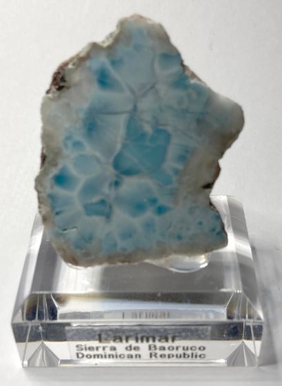 Larimar
Ou pectolite bleue de St Domingue....