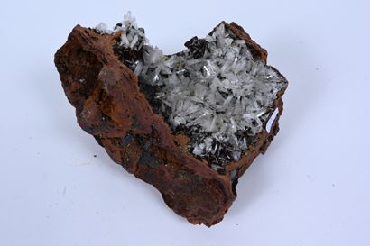 null Hemimorphite geode on limonite gangue 
Mexico