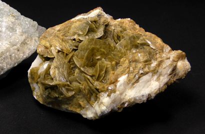 null A large quartz slab and a large petal siderite from the La Mure d'Isère coal...