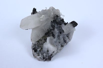 null Quartz crystals and important crystals of Hubnerites 
Peru