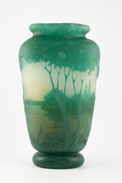 null DAUM, NANCY
Small multi-layer glass vase with acid-etched lacustrine landscape...