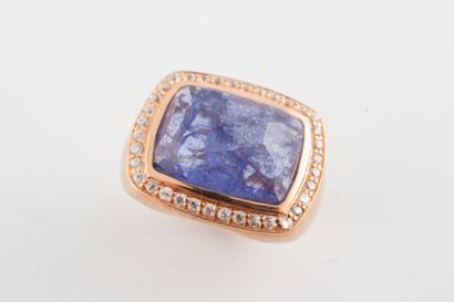 null Large vermeil ring set with a facetted Tanzanite weighing approx. 10cts in a...