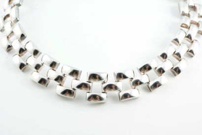 null 925/°° silver ribbon necklace with three rows of staggered rectangular links....