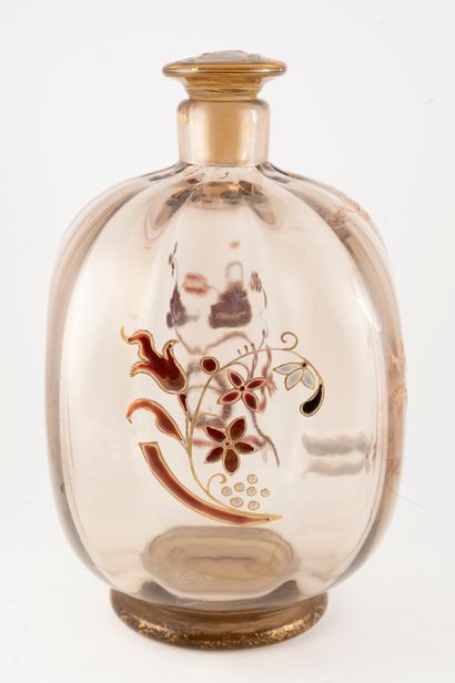 null Émile GALLÉ (1846-1904) in Nancy
Smoked glass flask with enameled decoration...