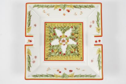 null HERMES Paris
Square porcelain ashtray, decorated with the Garden of Pythagoras,...
