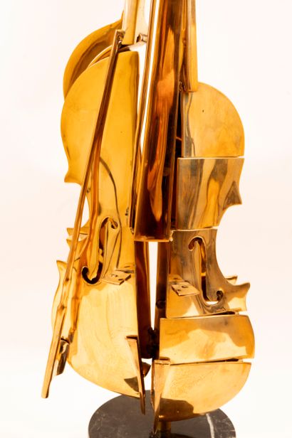 null ARMAN or Armand FERNANDEZ (1928-2005)
Violon Brisé or open-heart violin
Proof...