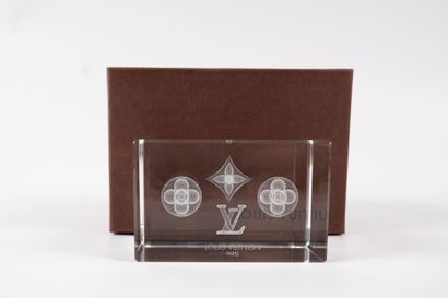 null LOUIS VUITTON
Paperweight featuring a crystal "mail" trunk, engraved with a...