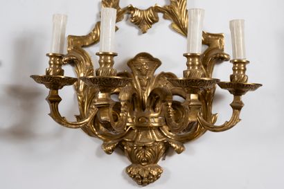 null Pair of ormolu wall sconces with four basket-shaped arms decorated with accantes...