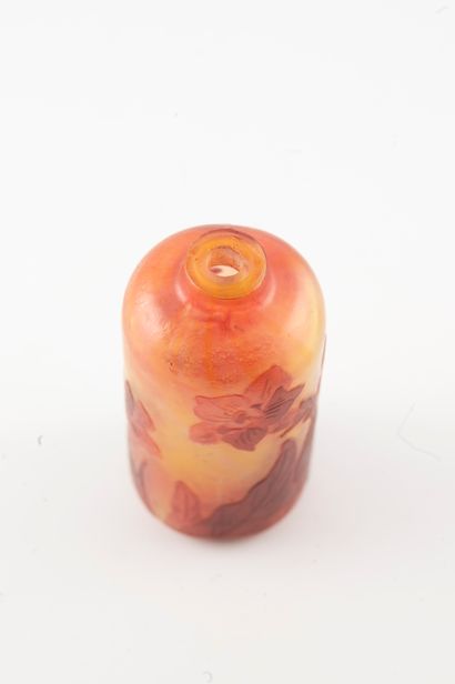 null DAUM, NANCY
Miniature ovoid vase with narrow neck in multi-layered red and brown...
