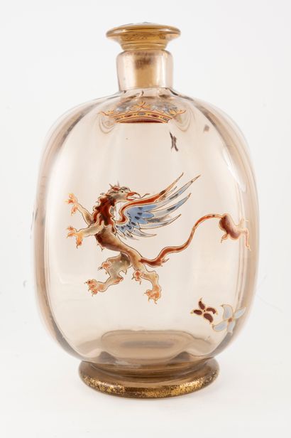null Émile GALLÉ (1846-1904) in Nancy
Smoked glass flask with enameled decoration...