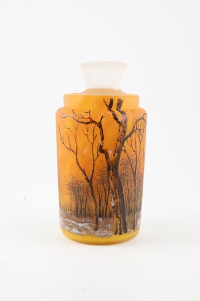 null DAUM, NANCY
Bottle in orange-tone multi-layered marmorated glass with acid-etched...