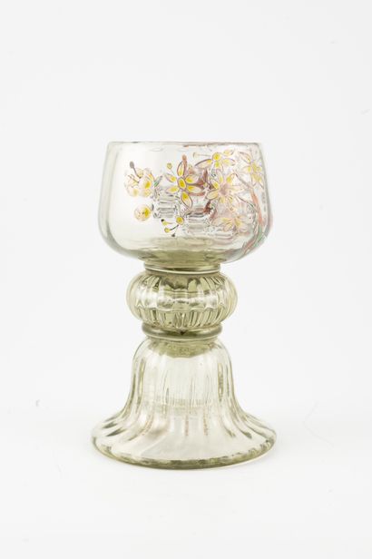null Emile GALLE (1846-1904)
Crystal liqueur glass decorated with flowers and trees....