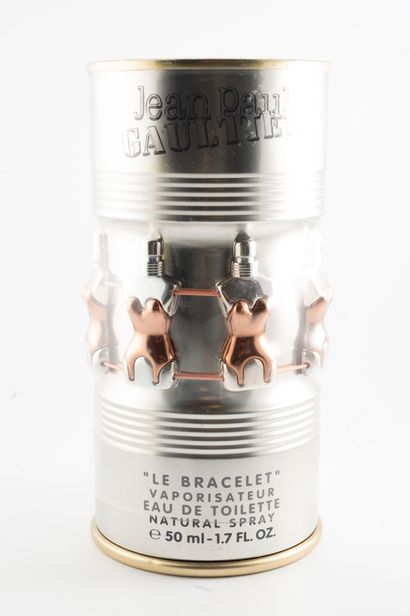 null JEAN PAUL GAULTIER « Le Bracelet »
Flacon vaporisateur en verre, modèle buste,...
