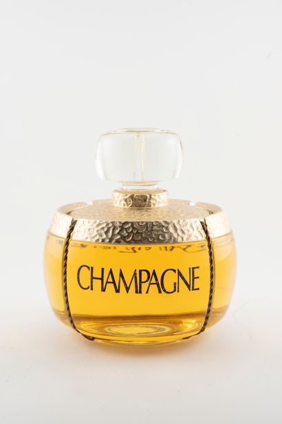 YVES SAINT LAURENT « Champagne »
Flacon en...