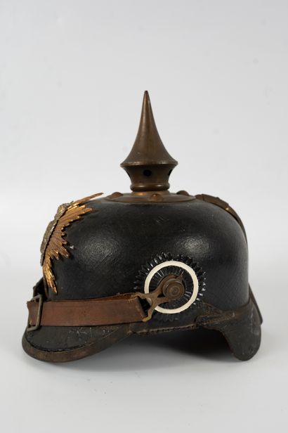 null Cadet spiked helmet
Head size 46/48.
Prussia, circa 1860/1870.
(Missing chinstrap...