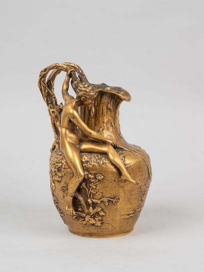 null Alexandre VIBERT (1847-1909)
Gilt bronze pitcher with gold patina decorated...
