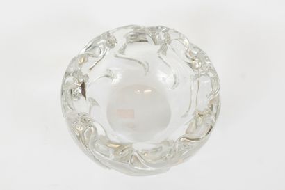 null DAUM France
Crystal ashtray.
Diameter: 14.5cm