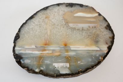 null Agate and quartz plaque, polished on one side.
23 x 30cm approx.