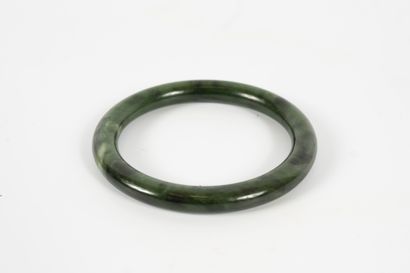 null Necklace bracelet in jade. 
Diameter: 7.5cm. Weight: 40,20gr