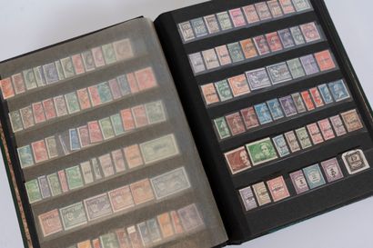null Album of French and foreign stamps.