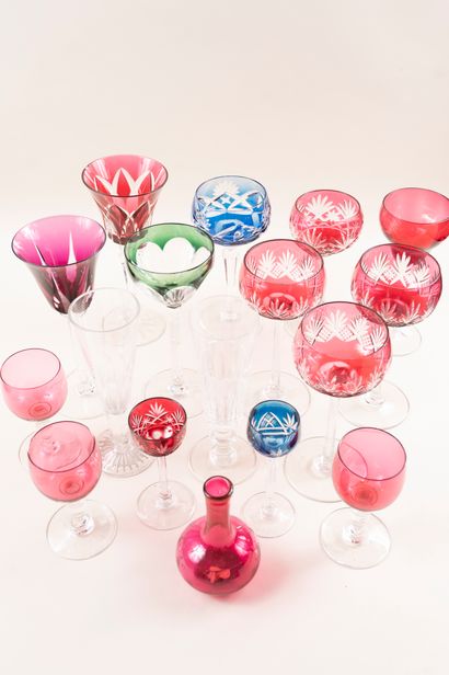 null BACCARAT (Attributed to), SAINT-LOUIS and others
Set of colored high-stemmed...