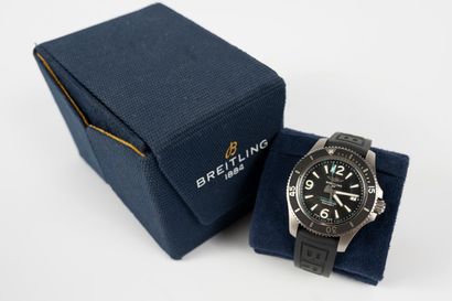 null BREITLING
Super Ocean, Automatic 42Z
Reference : A17366
Steel chronometer watch....