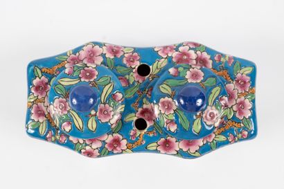 null Les Bleus de Louvière" inkwell in blue and pink enamel, decorated with flowers.
Length:...