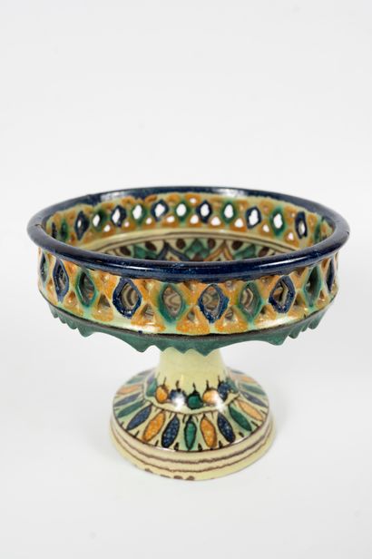 null NABEUL polychrome ceramic bowl on pedestal. 
Signed in Arabic script (Madjoub...